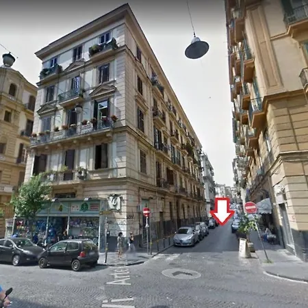 Di Enrico Naples