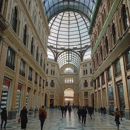 Di Enrico Naples